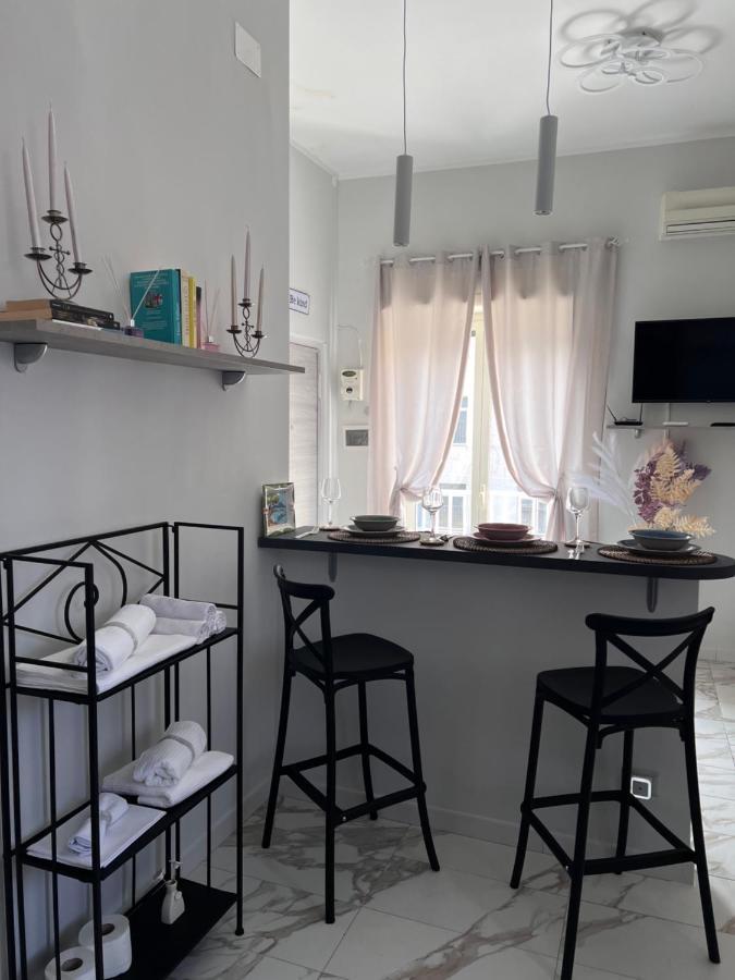 Appartement La Casa Di Ale 69 à Naples Extérieur photo