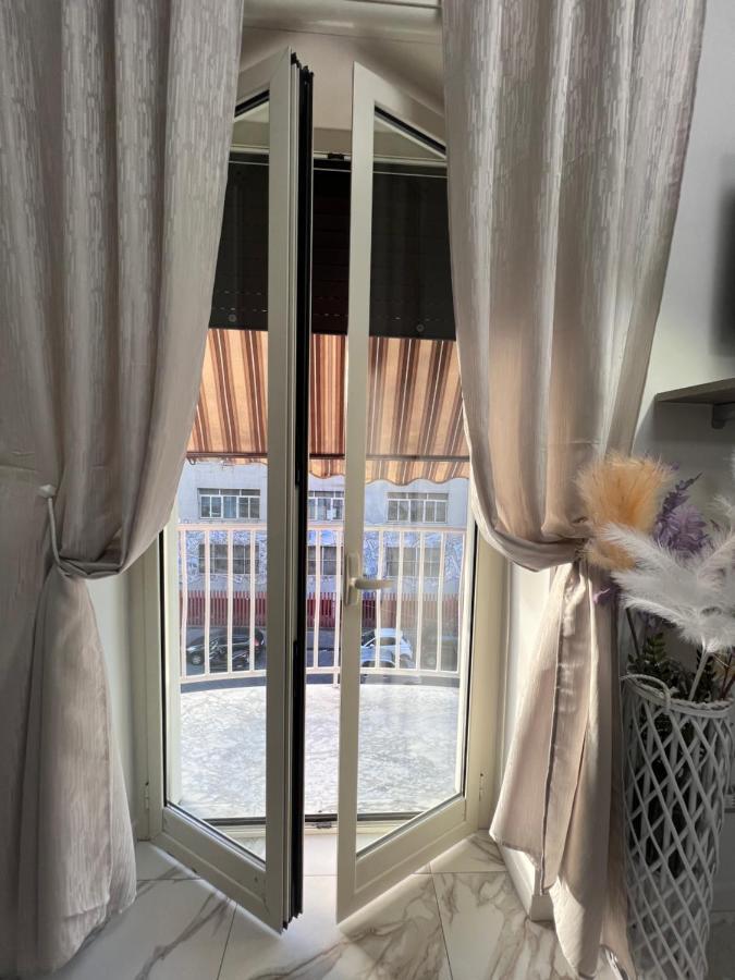 Appartement La Casa Di Ale 69 à Naples Extérieur photo