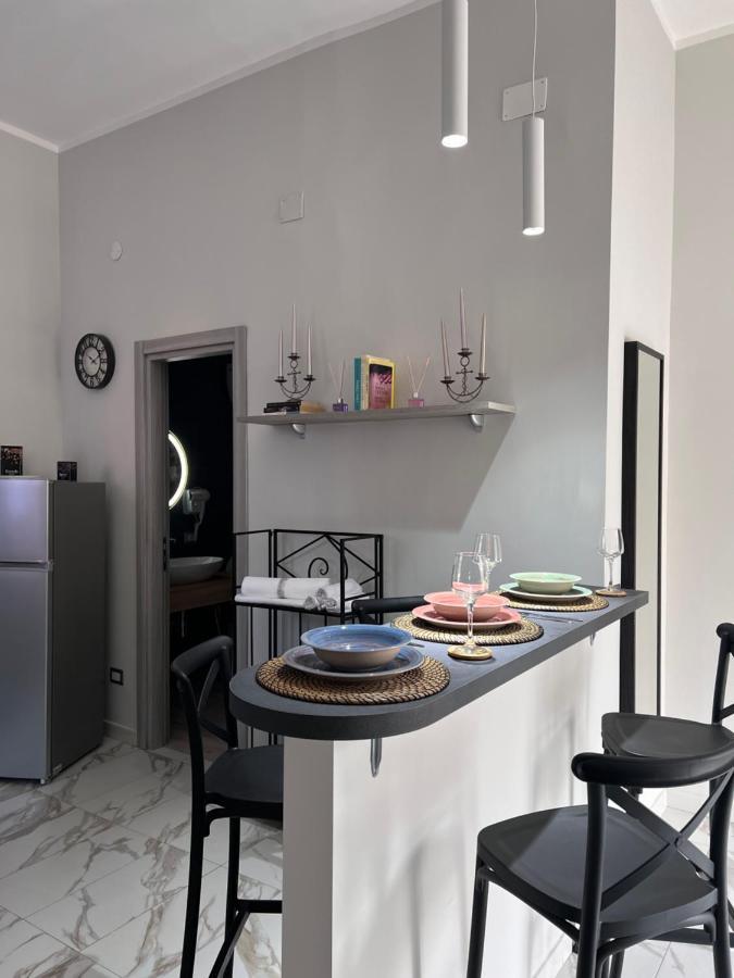 Appartement La Casa Di Ale 69 à Naples Extérieur photo